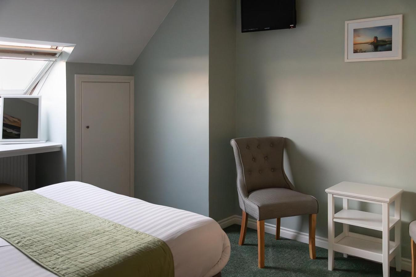 The Pipers Rest Hotel Дулин Екстериор снимка